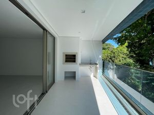 Image 40 - 881712
