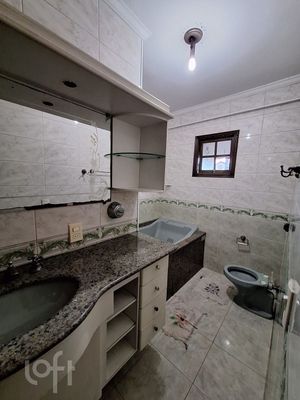 Image 8 - 881713