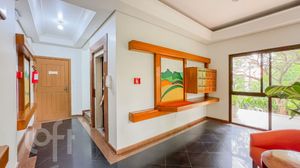 Image 36 - 881714