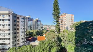 Image 33 - 881714