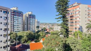 Image 32 - 881714