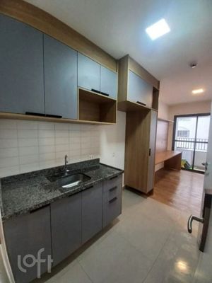 Image 10 - 881715