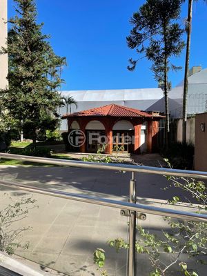 Image 21 - 881716