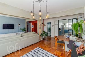 Image 3 - 881718