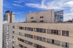 Image 9 - 881718