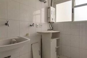 Image 7 - 881721
