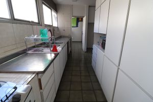 Image 2 - 881727