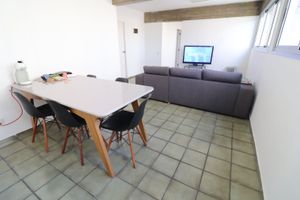 Image 1 - 881727