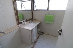 Image 14 - 881727