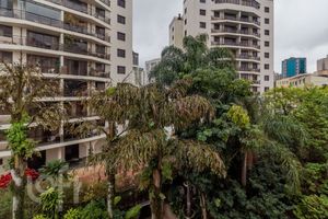 Image 8 - 881729