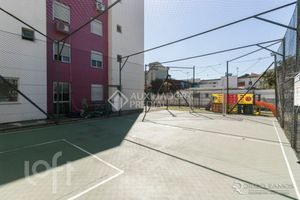 Image 18 - 881730