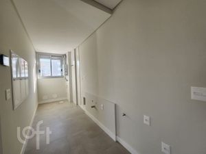 Image 2 - 881731