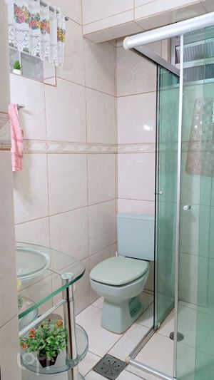 Image 10 - 881732