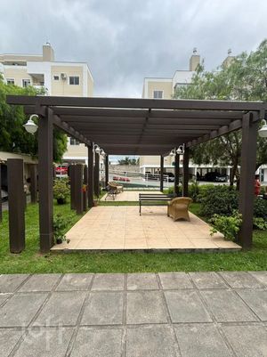 Image 10 - 881734