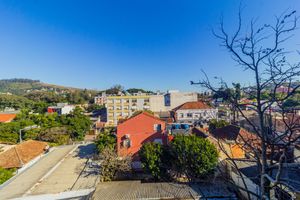 Image 15 - 881740