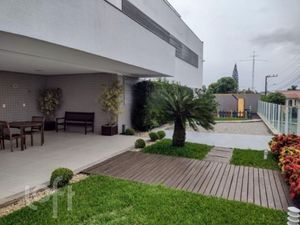 Image 17 - 881743