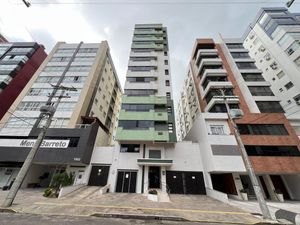 Image 11 - 881746