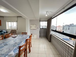 Image 0 - 881746
