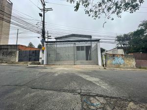 Image 10 - 881749