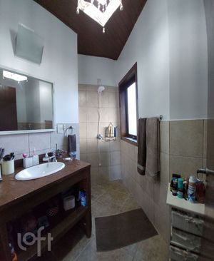 Image 27 - 881750