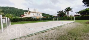Image 38 - 881750