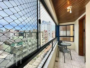 Image 14 - 881751