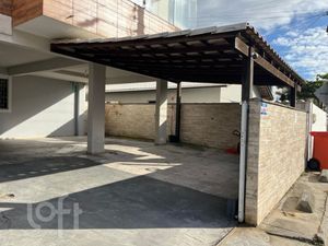 Image 24 - 881756