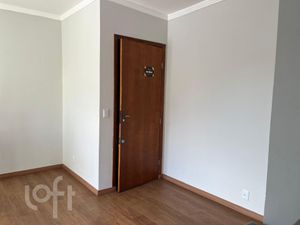 Image 4 - 881756