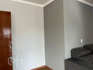 Image 1 - 881756
