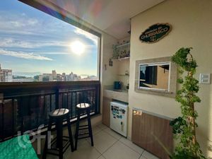 Image 30 - 881759