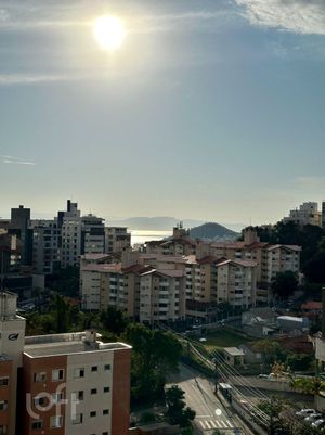 Image 15 - 881759