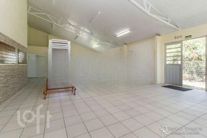 Image 10 - 881760