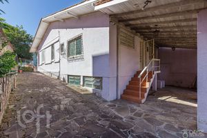Image 8 - 881761