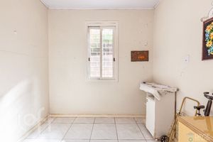 Image 4 - 881761