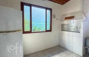 Image 19 - 881765