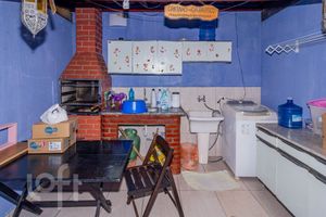 Image 12 - 881769