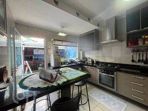 Image 5 - 881769