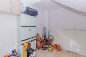 Image 39 - 881769
