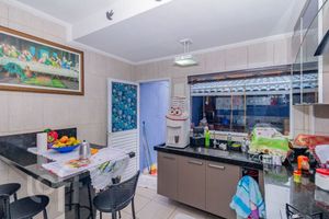 Image 7 - 881769