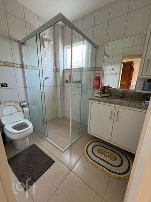 Image 10 - 881772