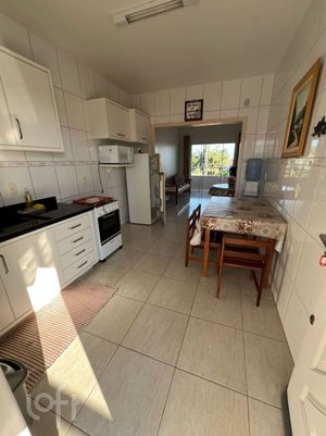 Image 22 - 881772