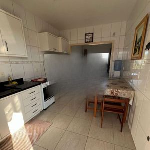 Image 17 - 881772
