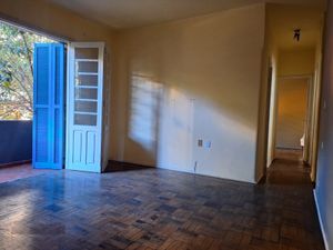 Image 1 - 881773