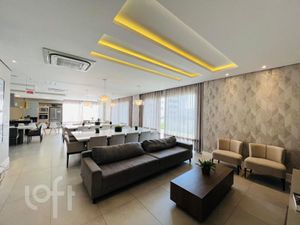 Image 11 - 881774