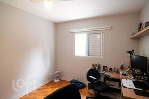 Image 4 - 881775