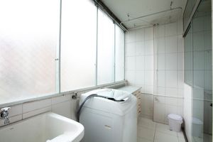 Image 13 - 881776