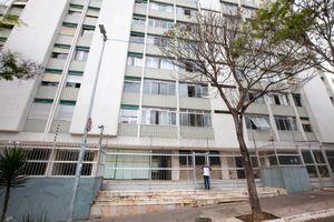 Image 19 - 881776