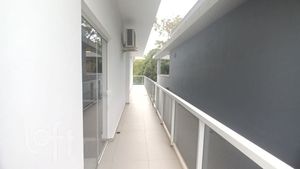Image 13 - 881777
