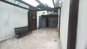 Image 33 - 881777