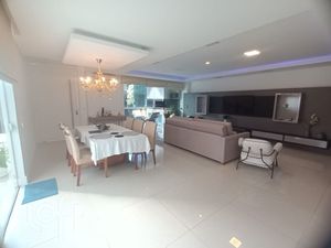 Image 2 - 881777
